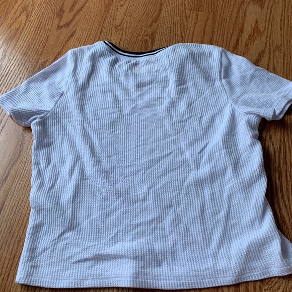 HOLLISTER ROSE TEE!! - Picture 2 of 2